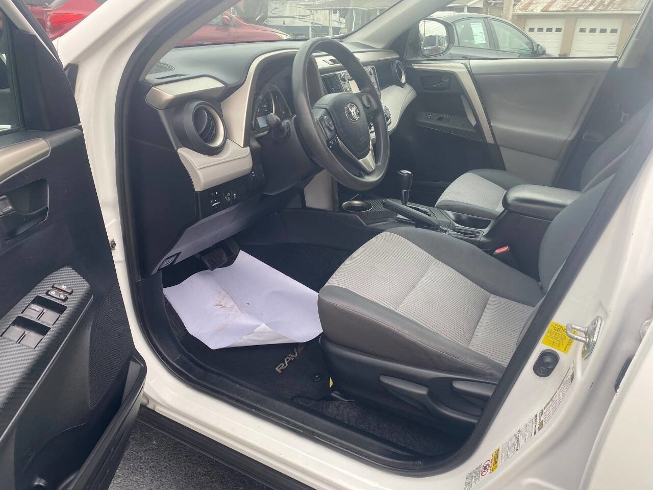 Used 2013 Toyota RAV4 LE image 11