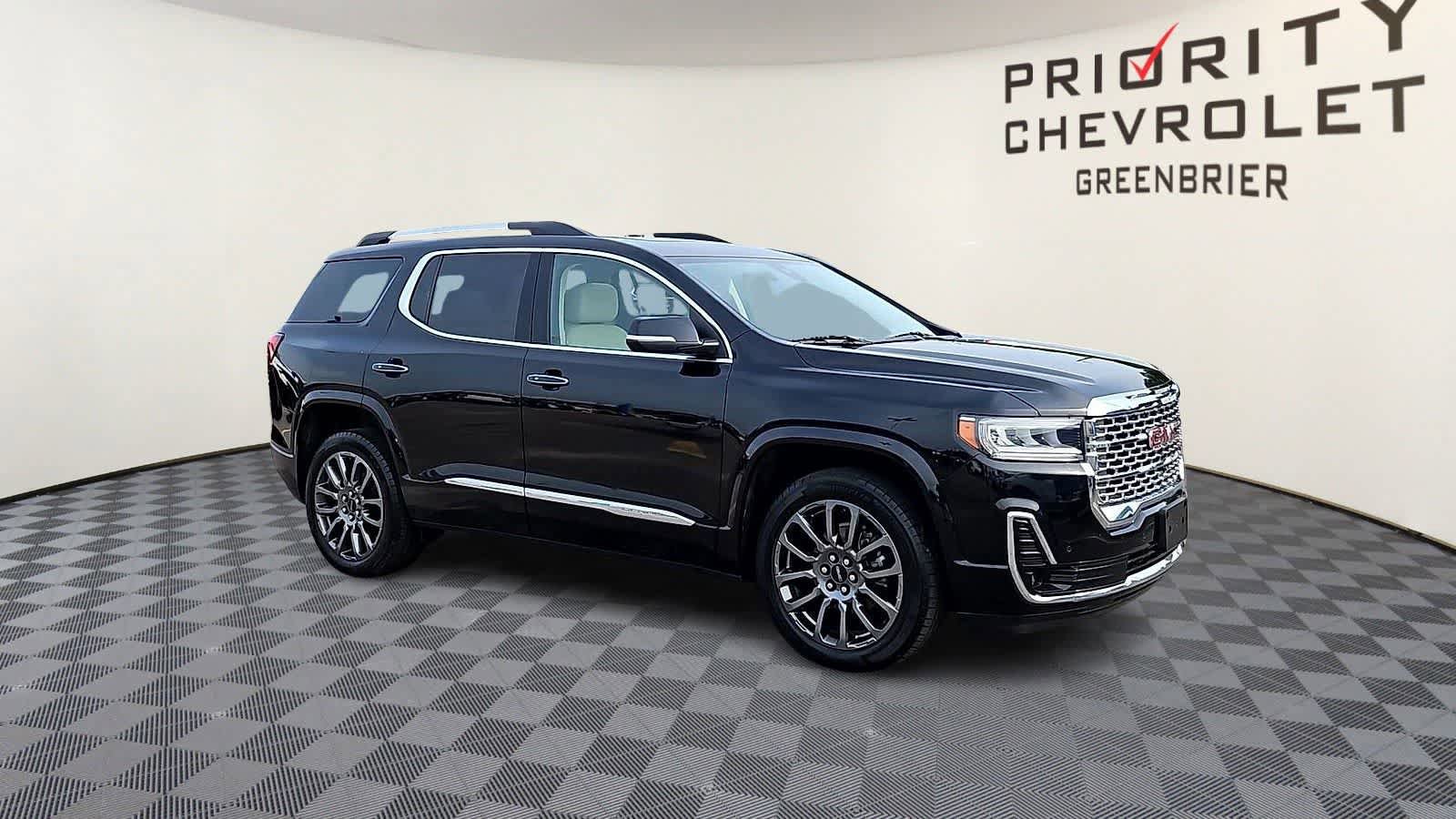Used 2023 GMC Acadia Denali w/ Black Diamond Edition AWD/4WD image 2