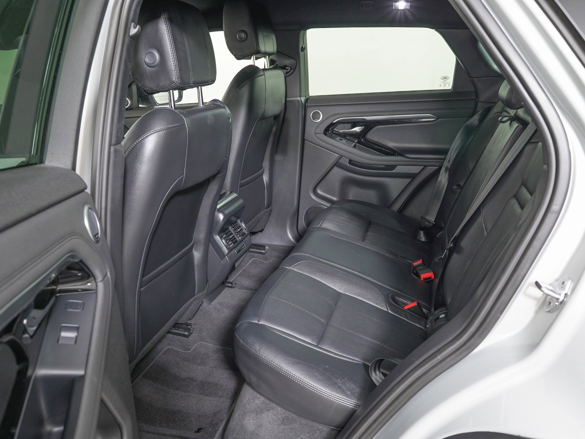 Used 2021 Land Rover Range Rover Evoque SE image 13