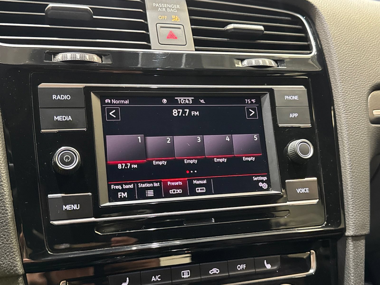 Used 2020 Volkswagen GTI S FWD image 28