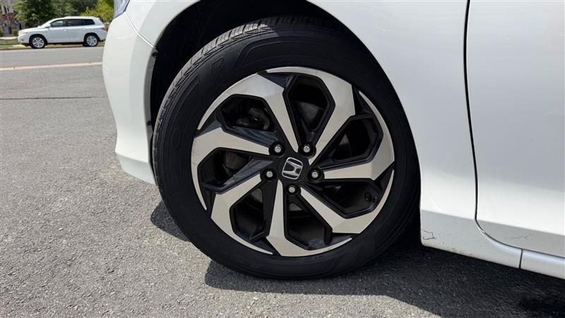 Used 2016 Honda Accord EX-L image 16
