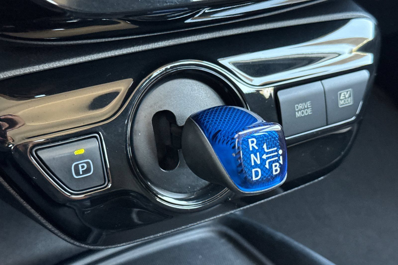 Used 2019 Toyota Prius LE w/ Preferred Accessory Package AWD/4WD image 22