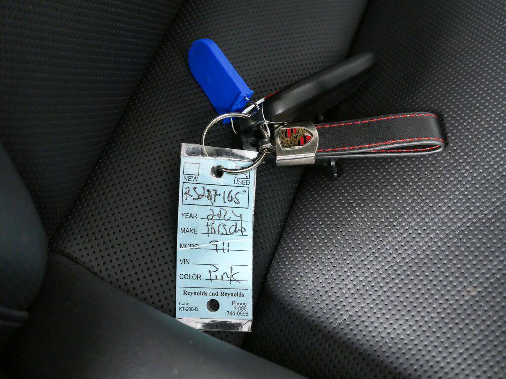 Certified 2024 Porsche 911 Carrera 4 AWD/4WD image 34