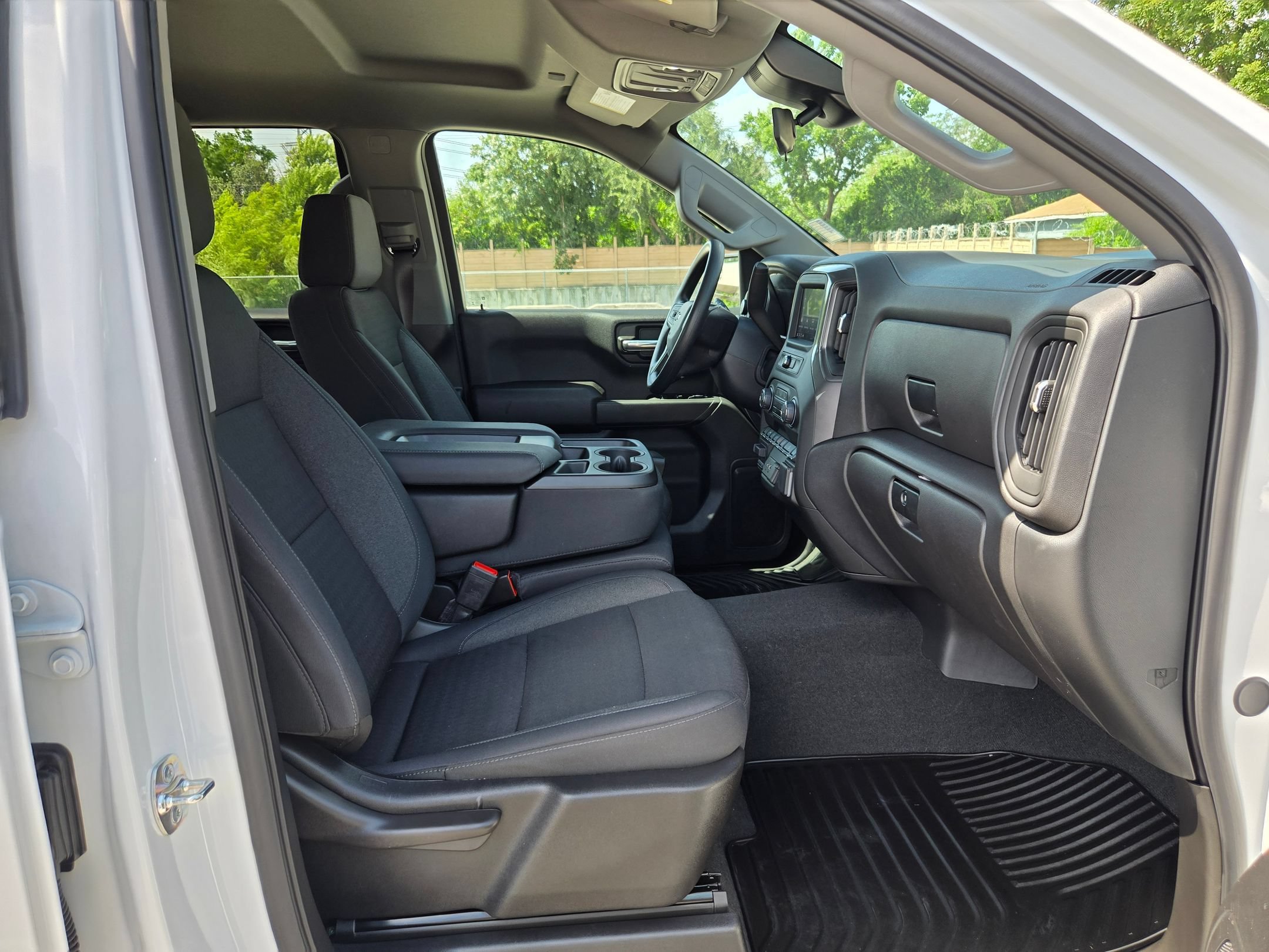 Used 2025 Chevrolet Silverado 1500 Custom Trail Boss AWD/4WD image 27