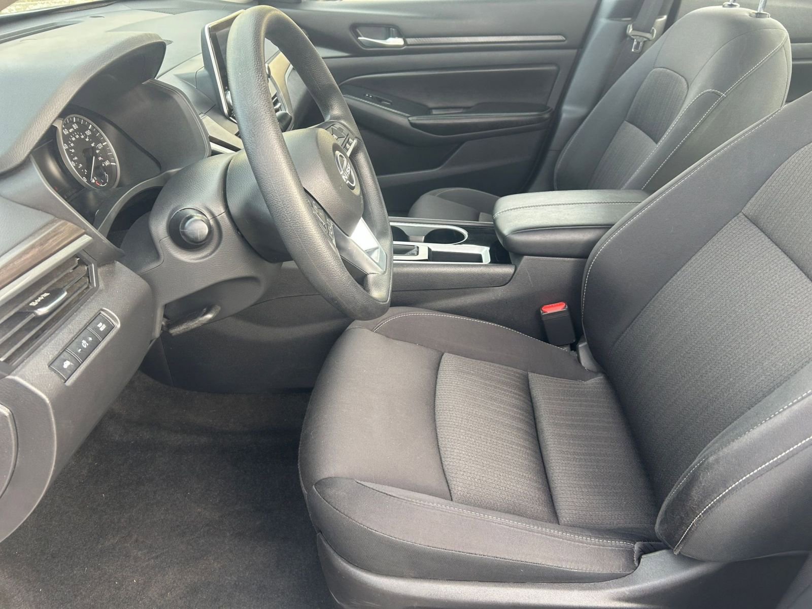 Used 2024 Nissan Altima 2.5 SV image 28