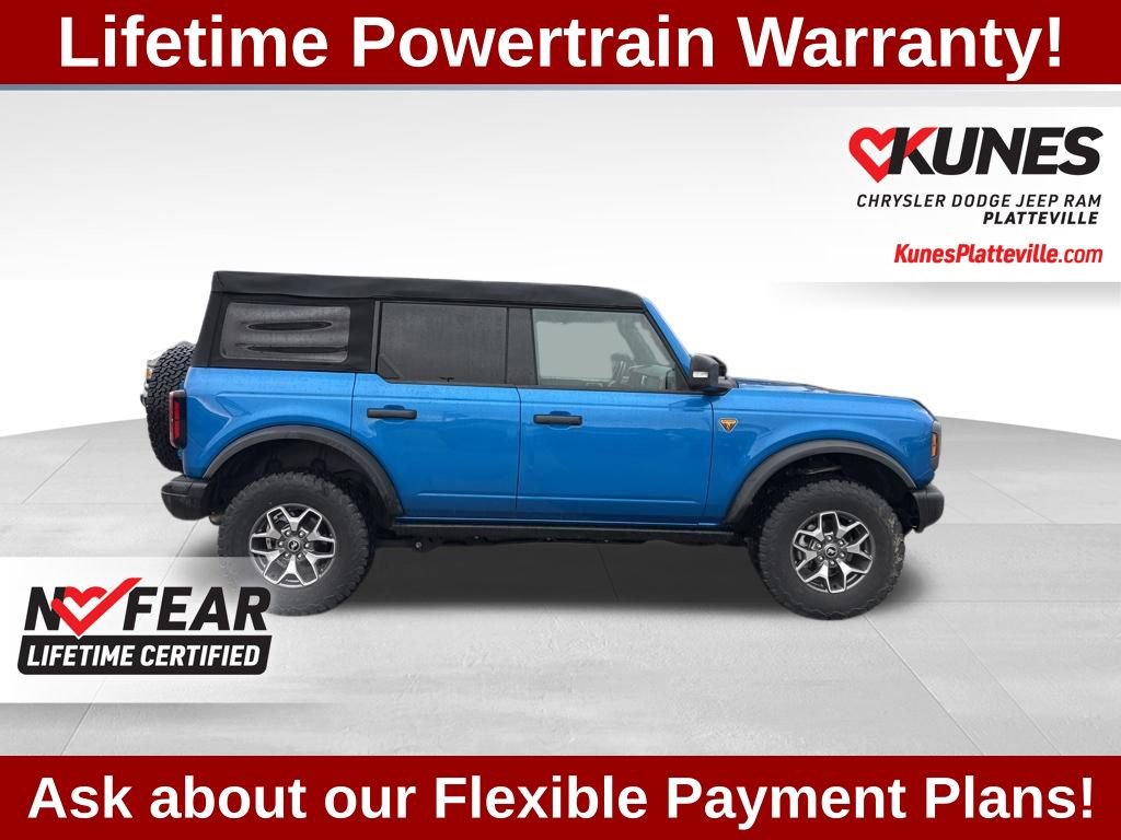 Used 2023 Ford Bronco Badlands image 12