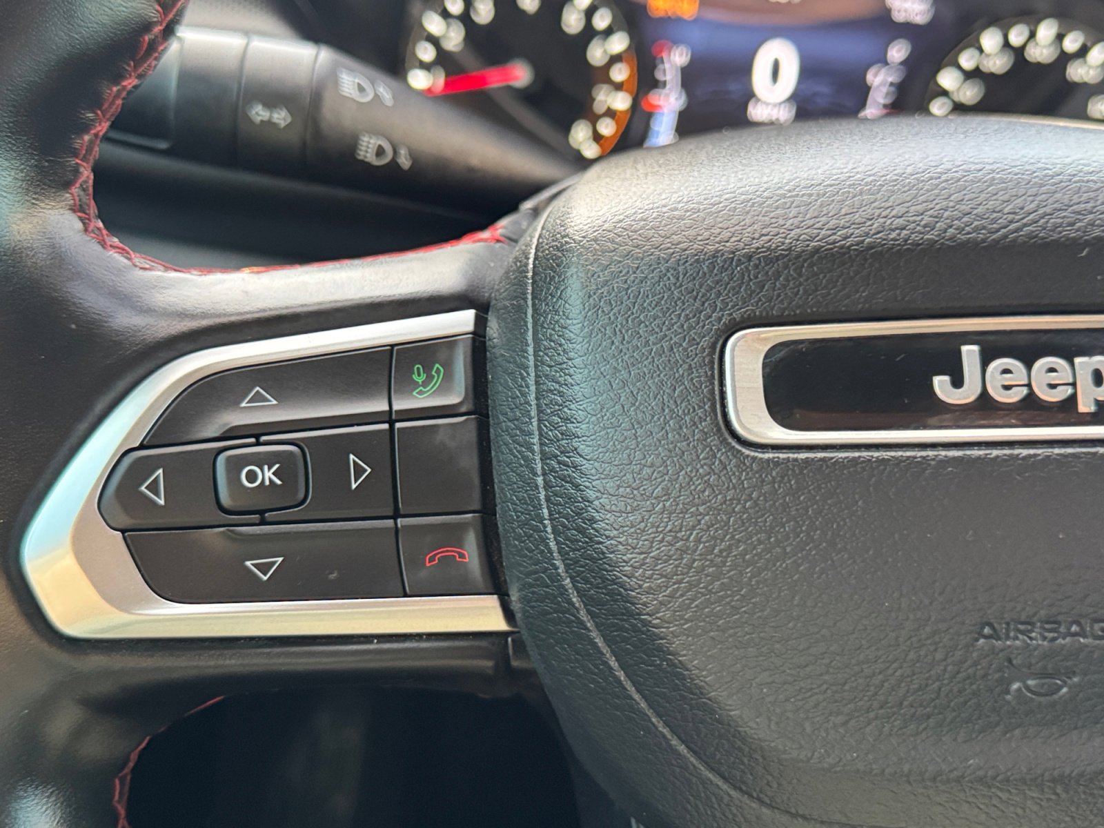 Used 2022 Jeep Compass Trailhawk w/ Trailhawk Convenience Group AWD/4WD image 24