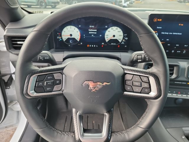 Used 2025 Ford Mustang Coupe RWD image 11