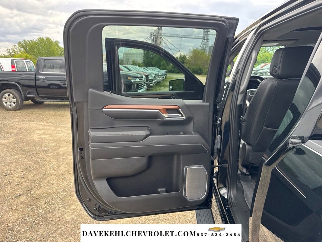 Used 2023 GMC Sierra 1500 Denali w/ Technology Package AWD/4WD image 25