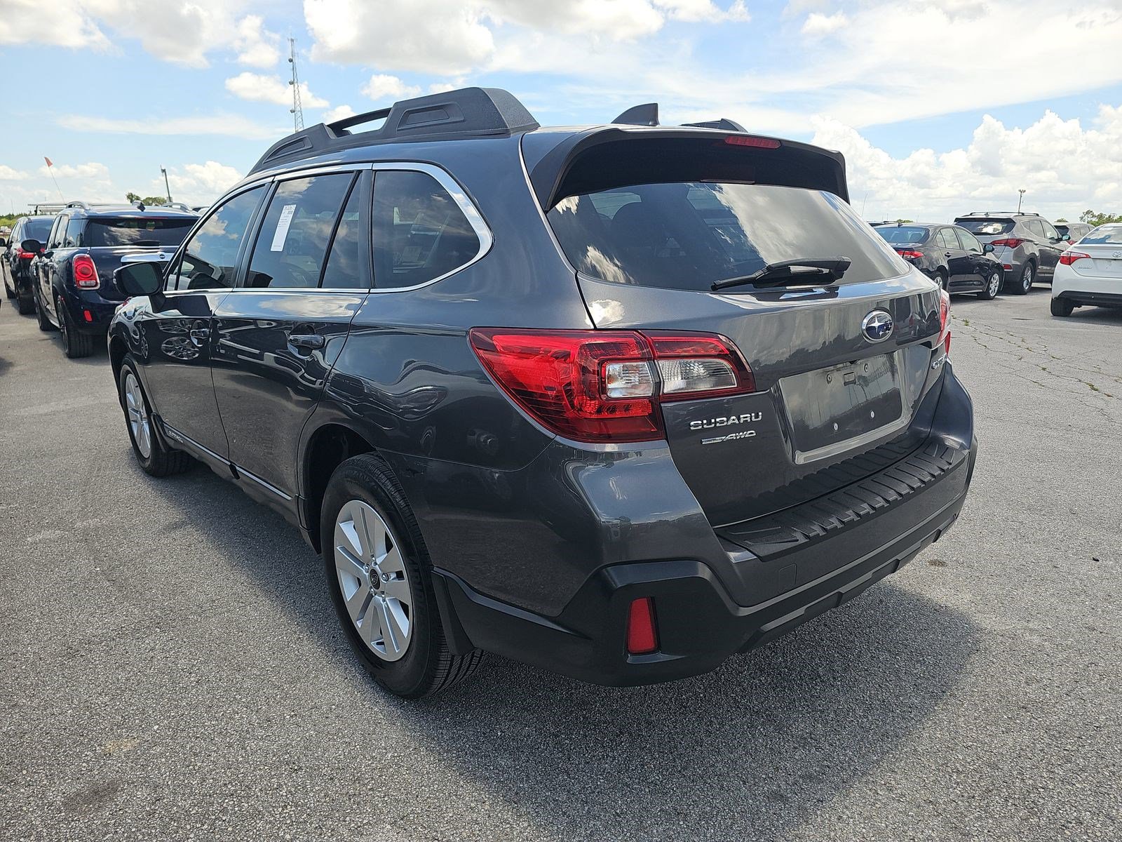 Used 2018 Subaru Outback 2.5i Premium AWD/4WD image 8