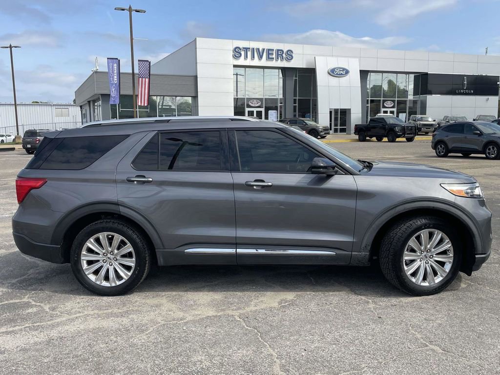 Certified 2021 Ford Explorer Limited w/ Equipment Group 301A image 2