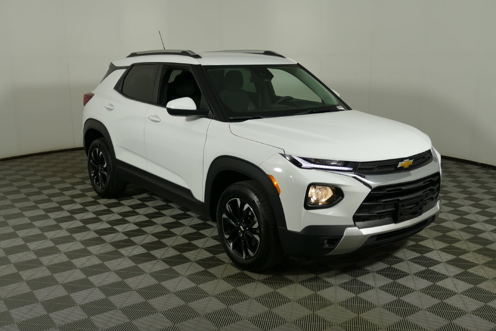 Used 2023 Chevrolet TrailBlazer LT AWD/4WD image 1