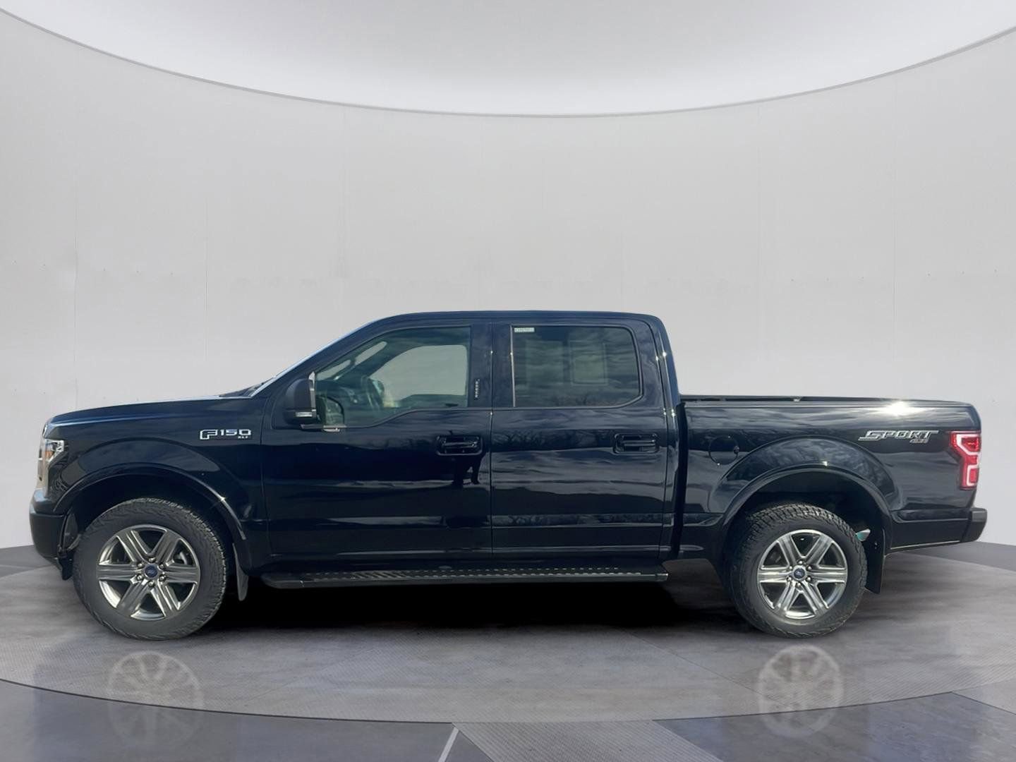Used 2019 Ford F150 XLT w/ Equipment Group 302A Luxury image 2