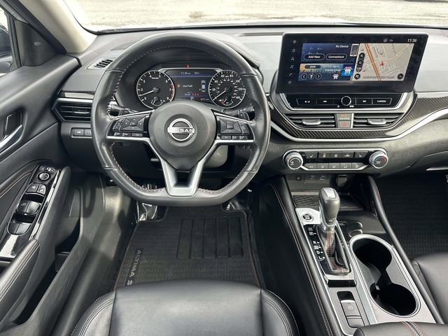 Used 2023 Nissan Altima 2.5 SR w/ SR Premium Package image 17