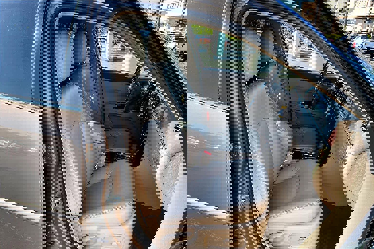 Used 2006 Buick LaCrosse CXL w/ Driver Confidence Package image 8