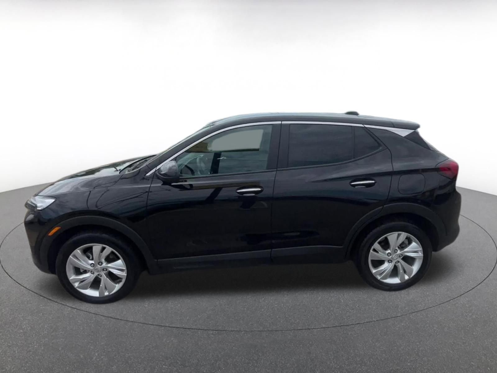 Used 2025 Buick Encore GX Preferred FWD image 9