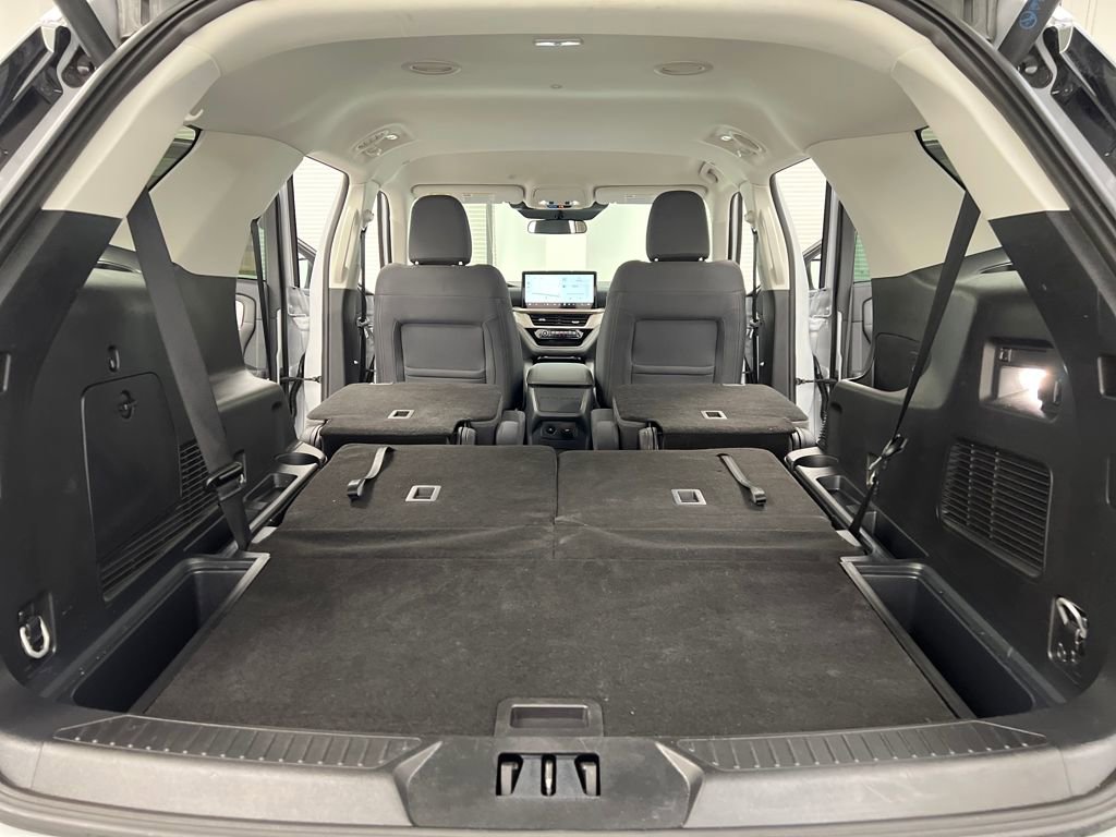 Used 2025 Ford Explorer Active image 36