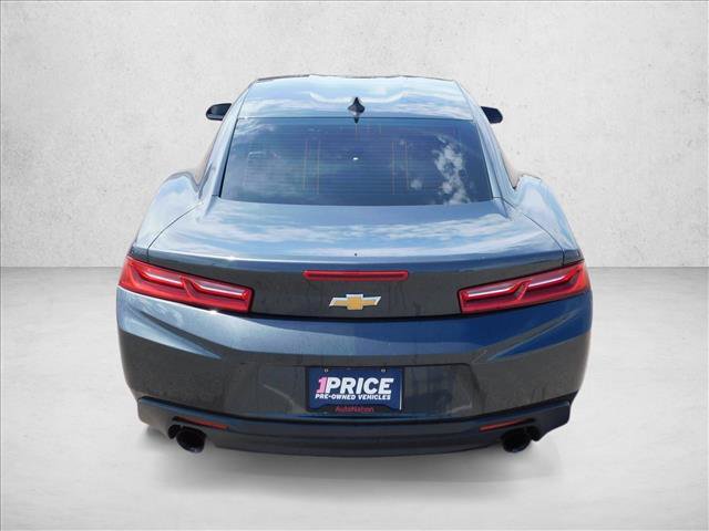 Used 2017 Chevrolet Camaro LT RWD image 10