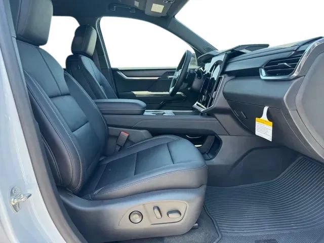 New 2026 GMC Acadia Elevation w/ Black Edition FWD image 13