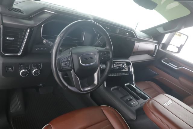 Used 2025 GMC Sierra 3500 Denali Ultimate AWD/4WD image 18