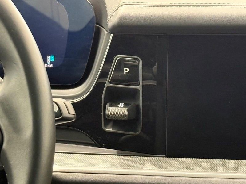 Certified 2025 Porsche Cayenne image 15