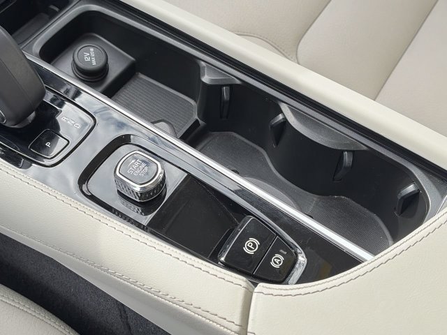 Used 2023 Volvo XC90 B6 Plus w/ Protection Package Premier AWD/4WD image 31