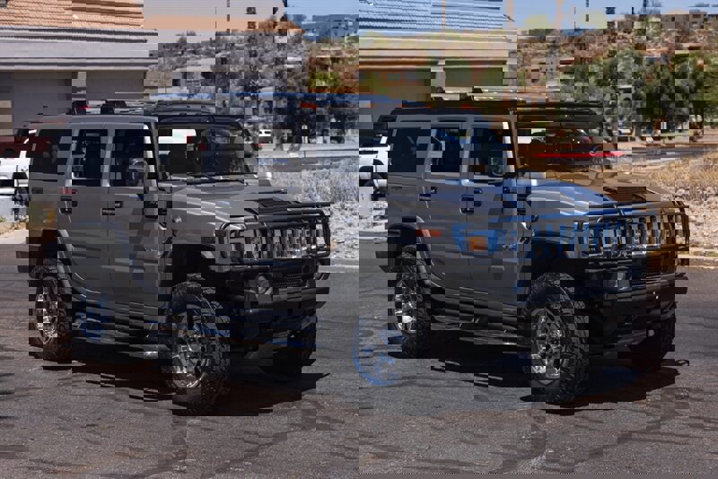 Used 2004 HUMMER H2 w/ Preferred Equipment Group image 8