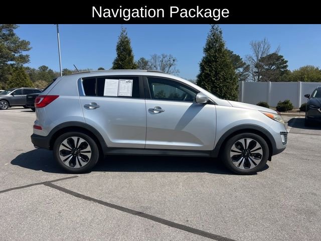 Used 2011 Kia Sportage SX w/ Premium Pkg w/Leather Seats image 4