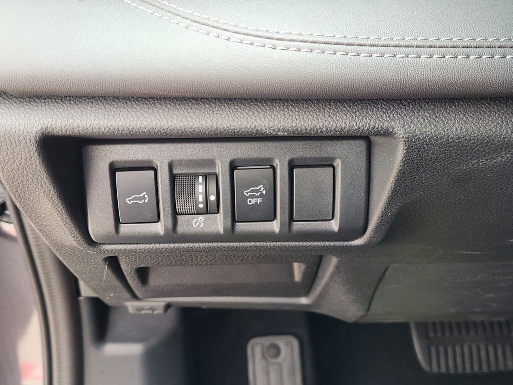 Used 2025 Subaru Outback Touring XT AWD/4WD image 21
