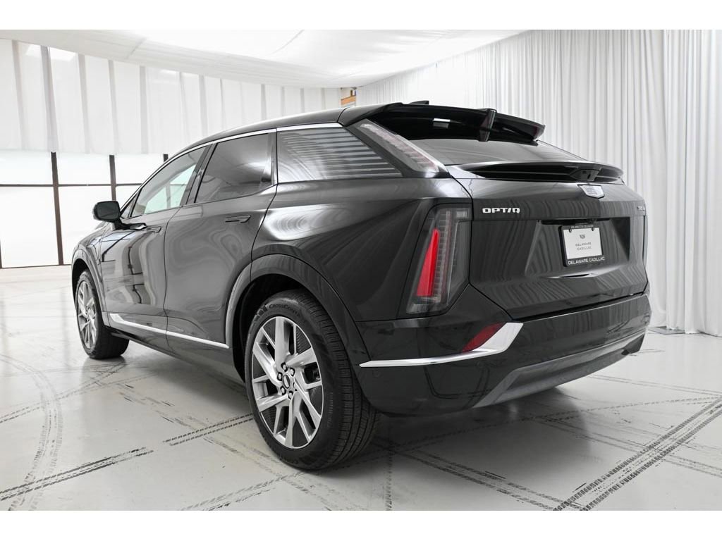 New 2026 Cadillac Optiq Luxury 2 image 5