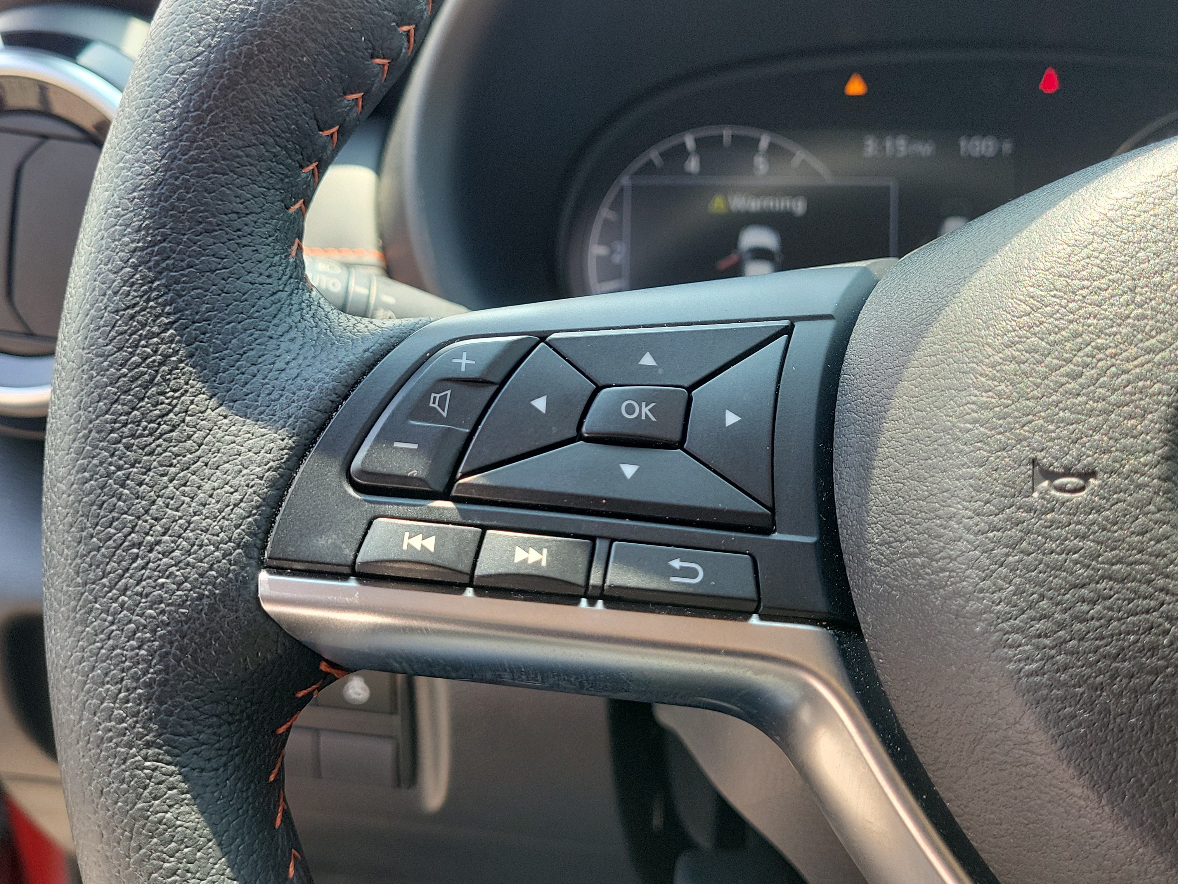 Certified 2024 Nissan Kicks SR w/ SR Premium Package FWD image 23