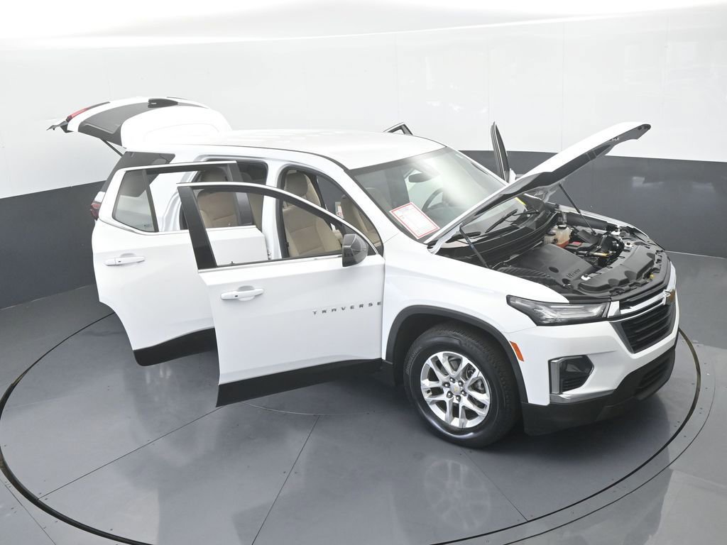 Used 2023 Chevrolet Traverse LS image 63