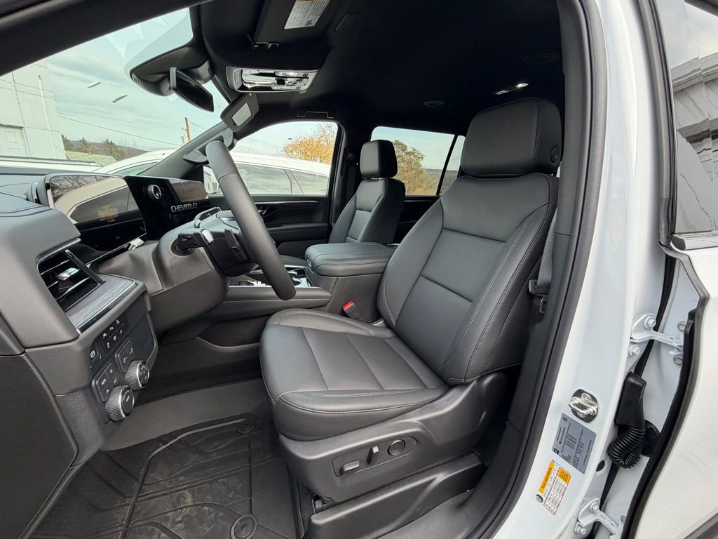 New 2026 Chevrolet Suburban LT w/ Comfort Package image 8