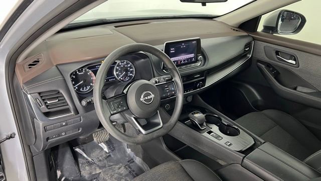 Used 2023 Nissan Rogue SV image 27