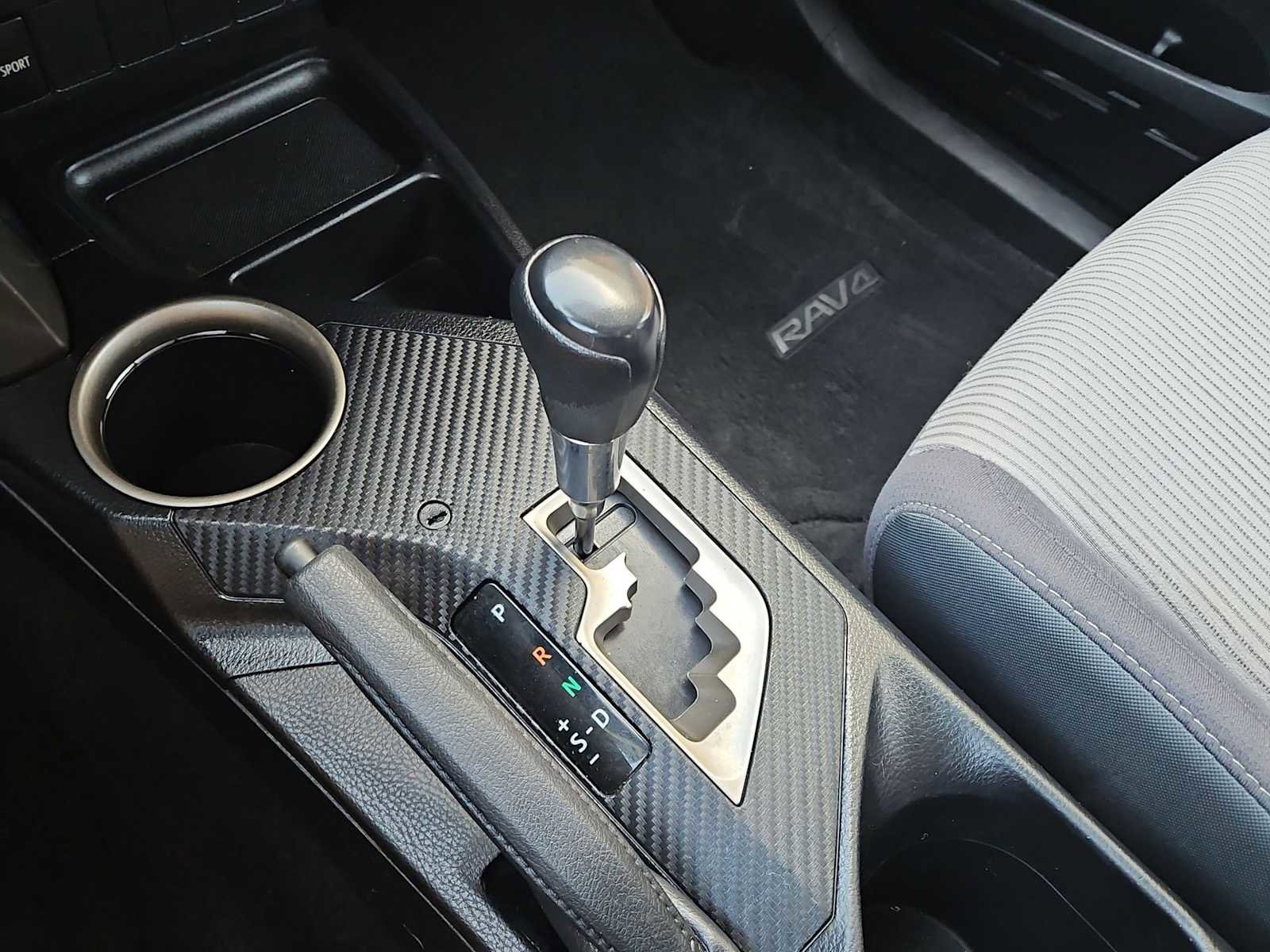 Used 2015 Toyota RAV4 XLE image 31