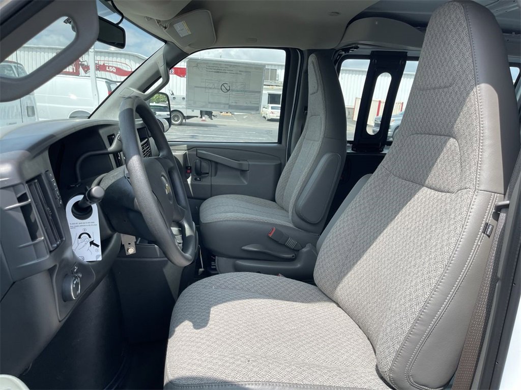 New 2025 Chevrolet Express 3500 Extended w/ Driver Convenience Package image 7