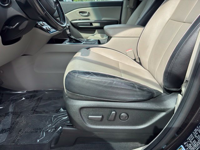 Used 2020 Kia Sedona EX FWD image 5