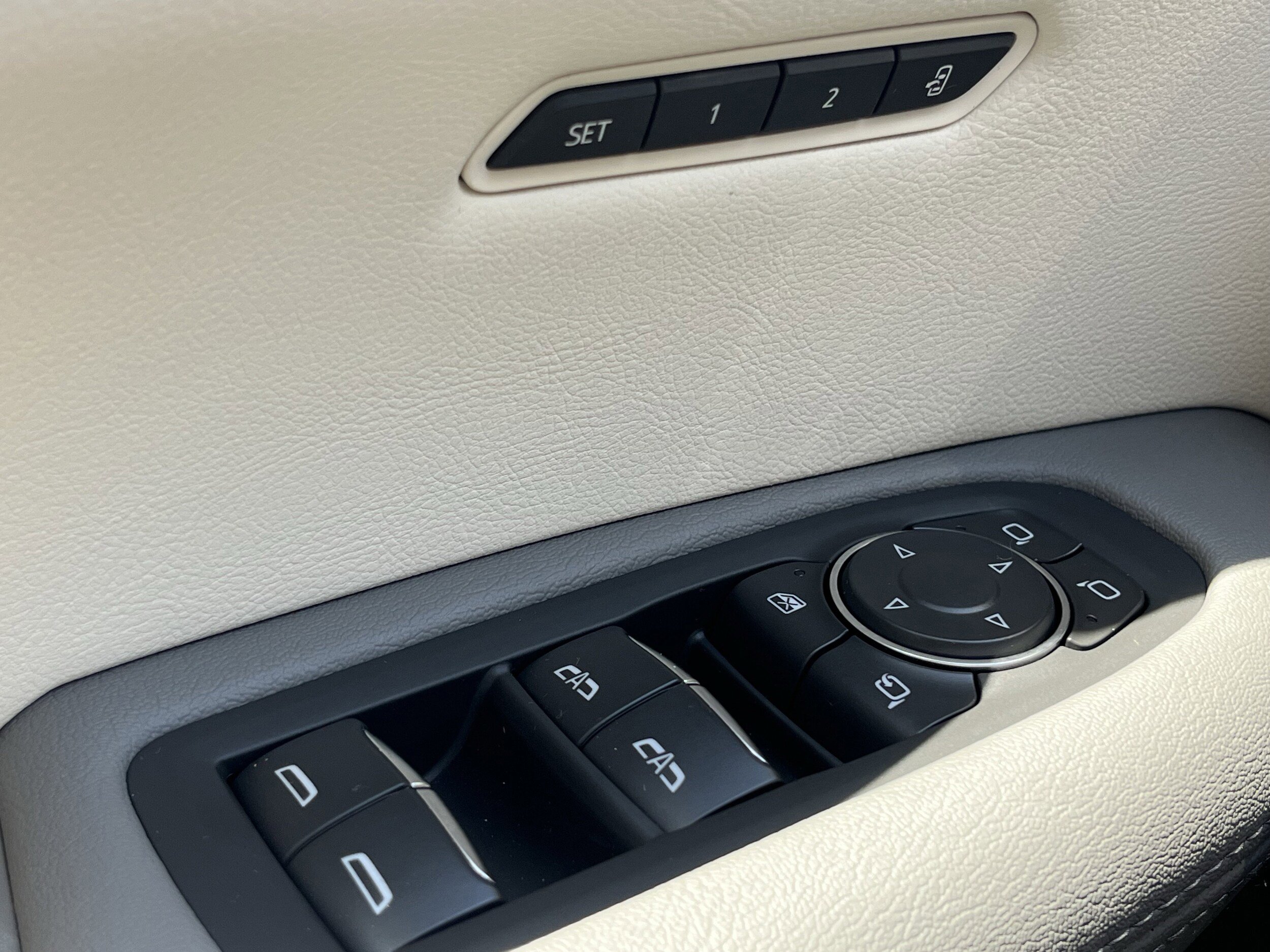 New 2026 Cadillac XT5 Premium Luxury w/ Driver Assist Package FWD image 23
