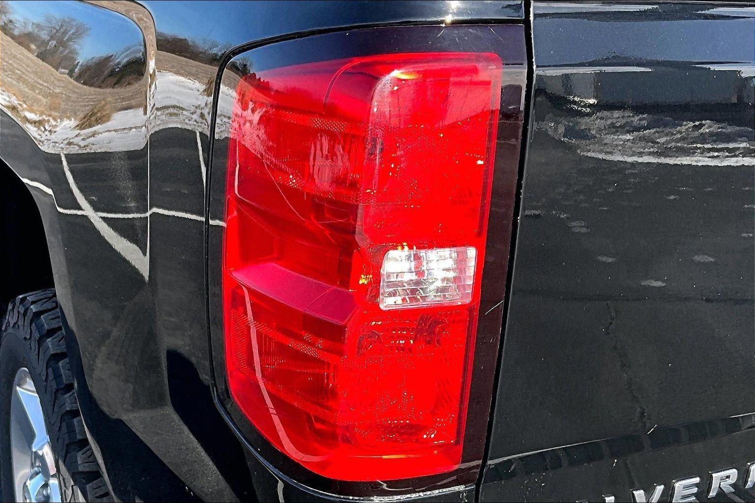 Used 2018 Chevrolet Silverado 2500 LT w/ Z71 Package, Off-Road image 32