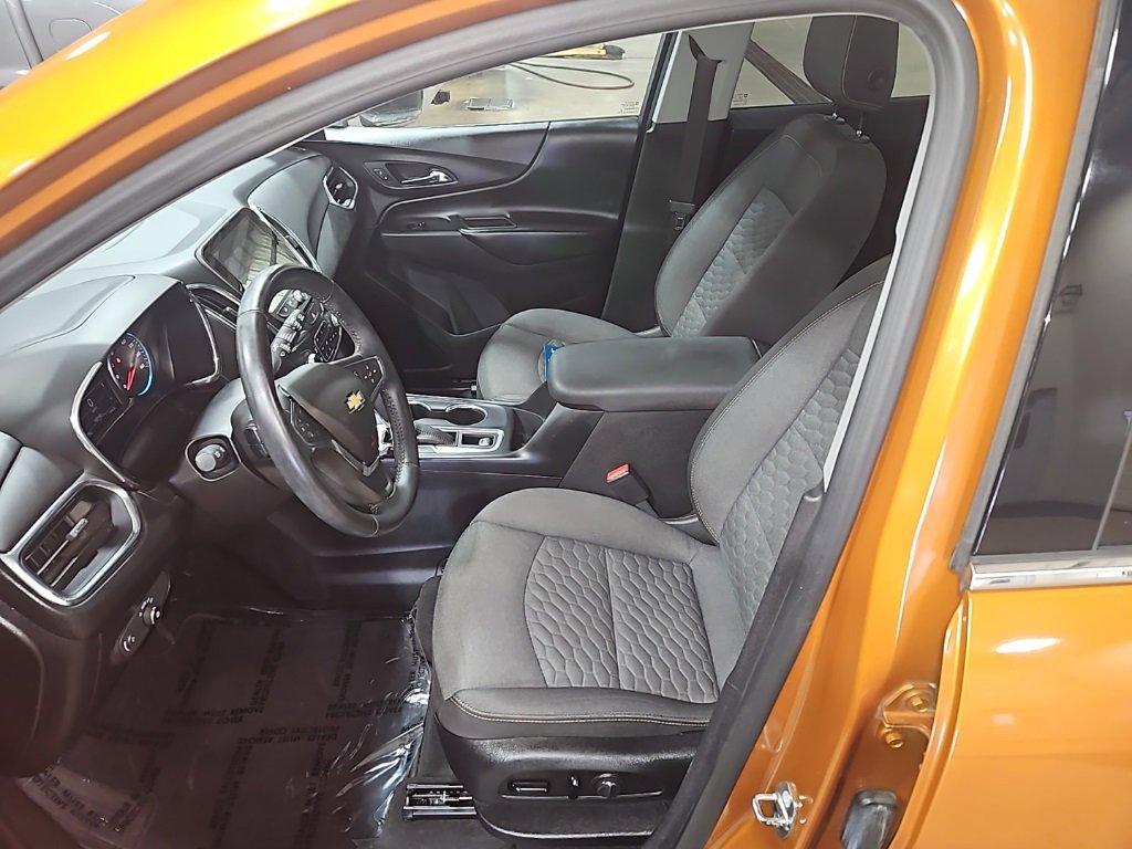 Used 2018 Chevrolet Equinox LT w/ Sun & Infotainment Package image 15