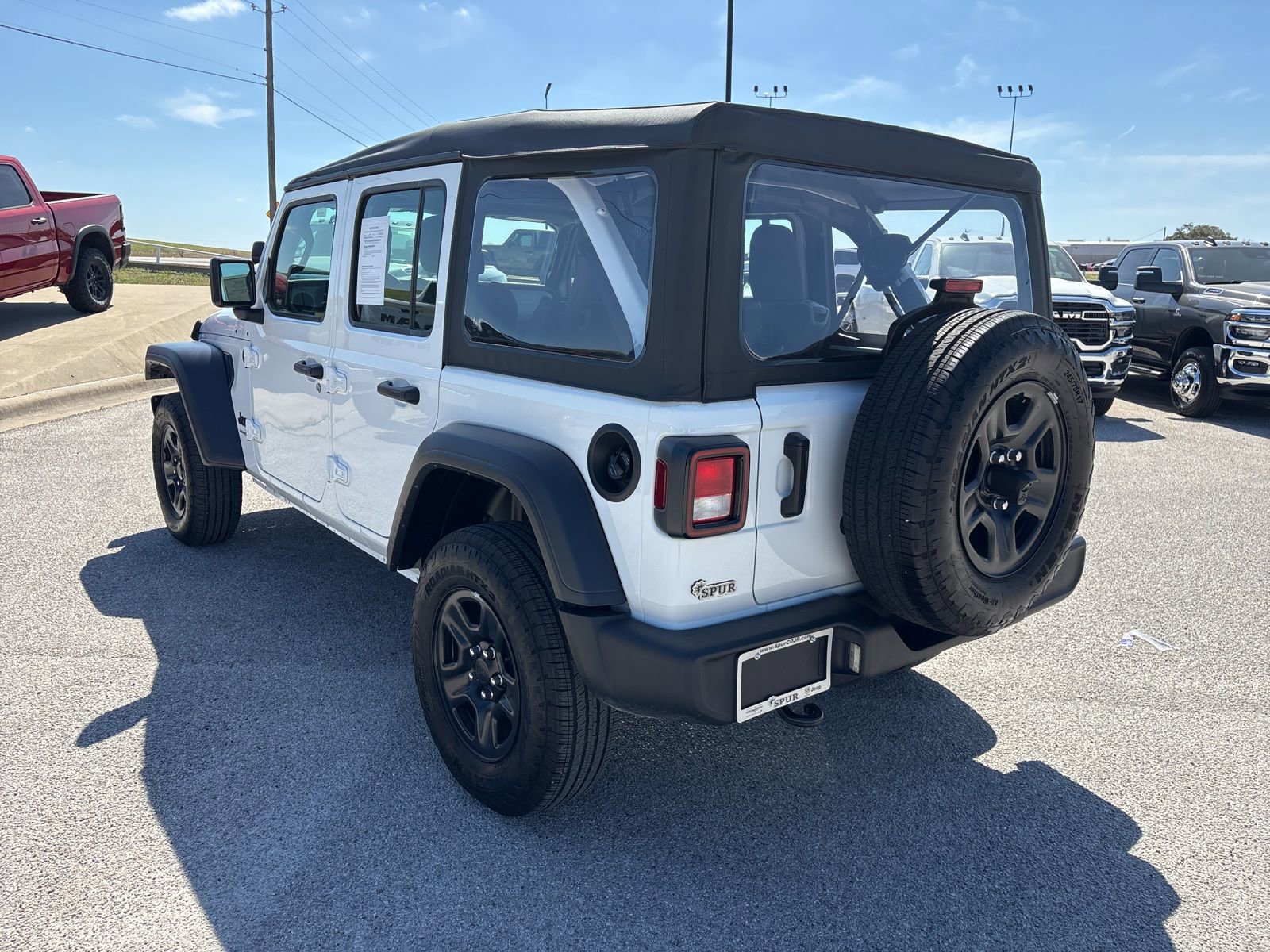 Used 2025 Jeep Wrangler Unlimited Sport AWD/4WD image 3