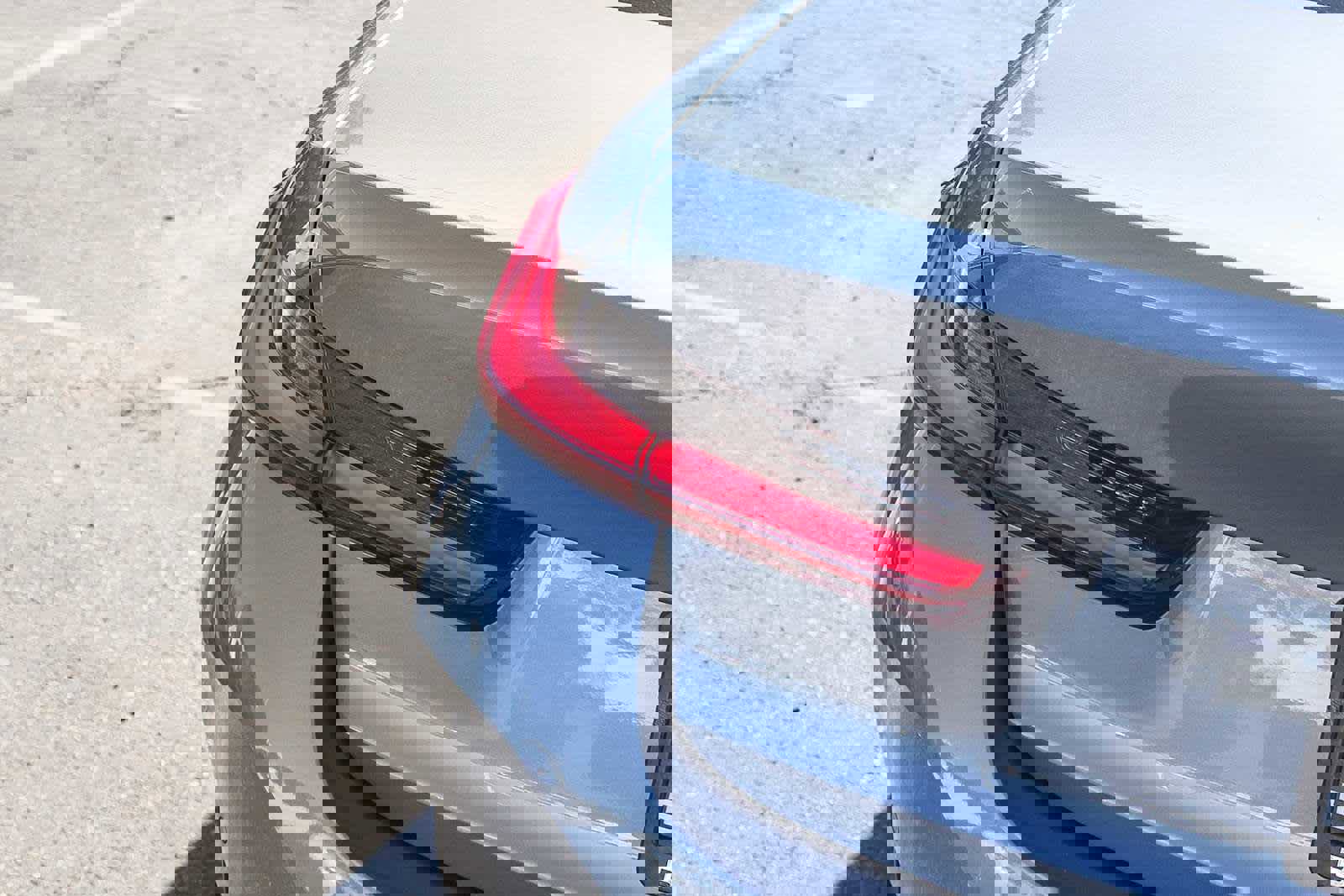 Certified 2025 BMW 330i Sedan w/ Premium Package image 7