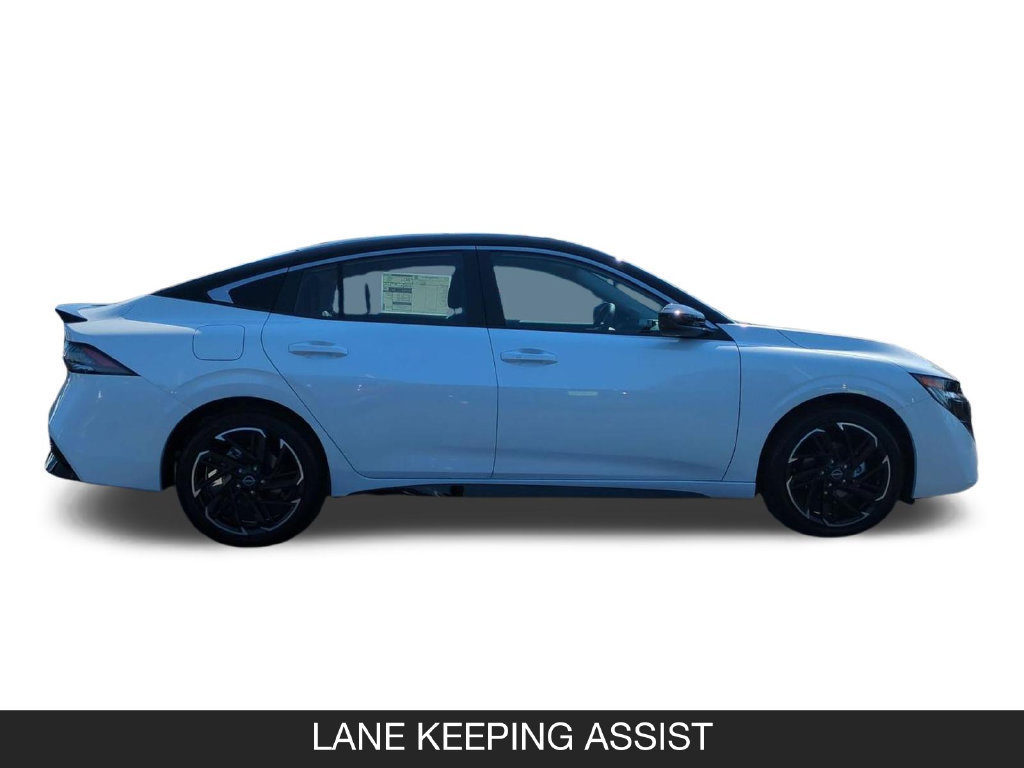 New 2027 Nissan Sentra SR w/ Floor Mat Package FWD image 6