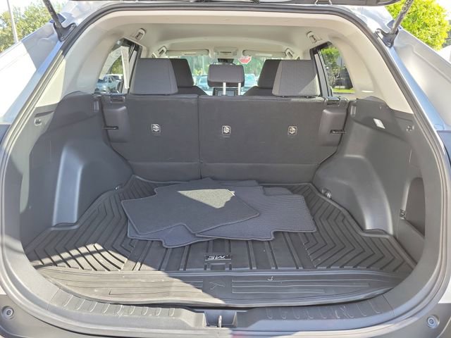 Used 2019 Toyota RAV4 LE FWD image 9