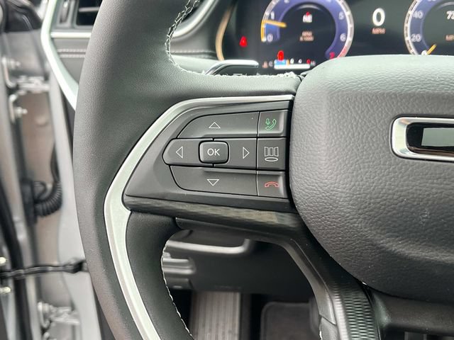 New 2025 Jeep Grand Cherokee Altitude AWD/4WD image 25