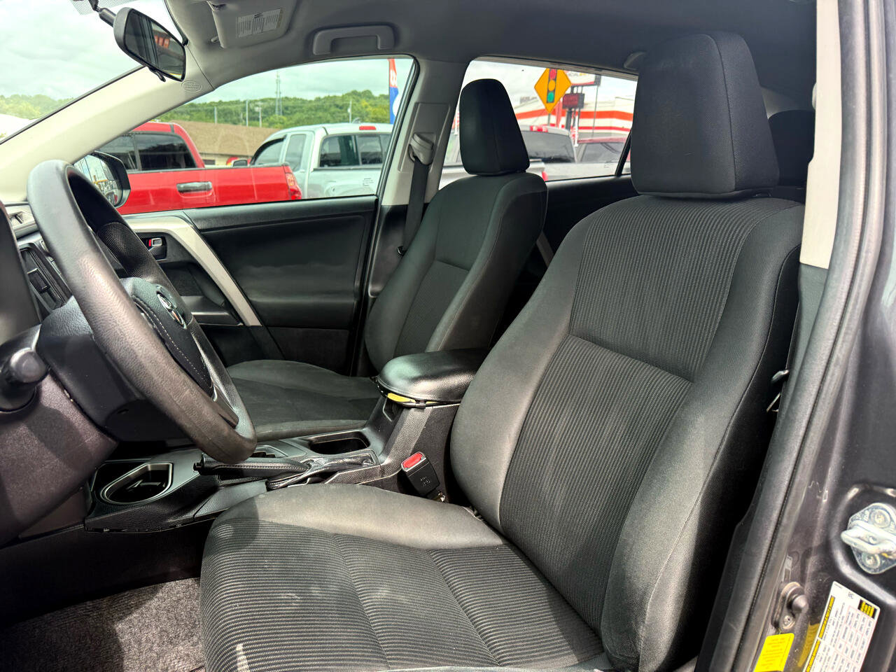 Used 2016 Toyota RAV4 LE image 18