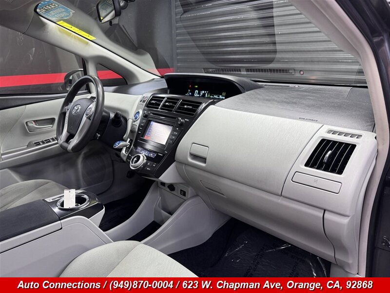 Used 2013 Toyota Prius V Two image 10