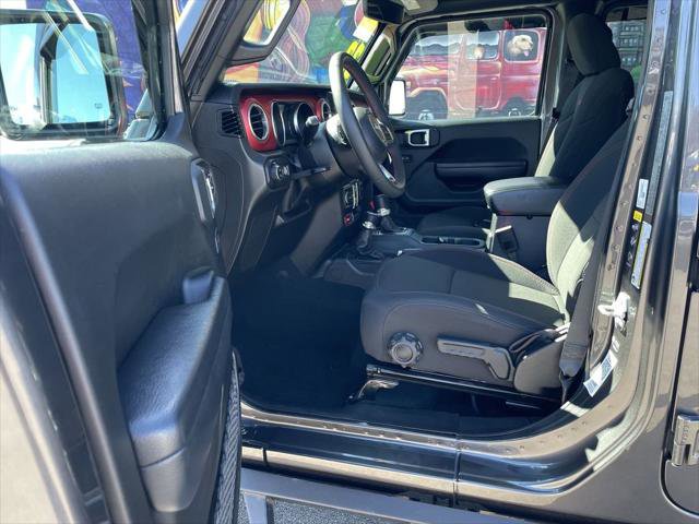 Certified 2023 Jeep Gladiator Rubicon w/ Cold Weather Group image 14