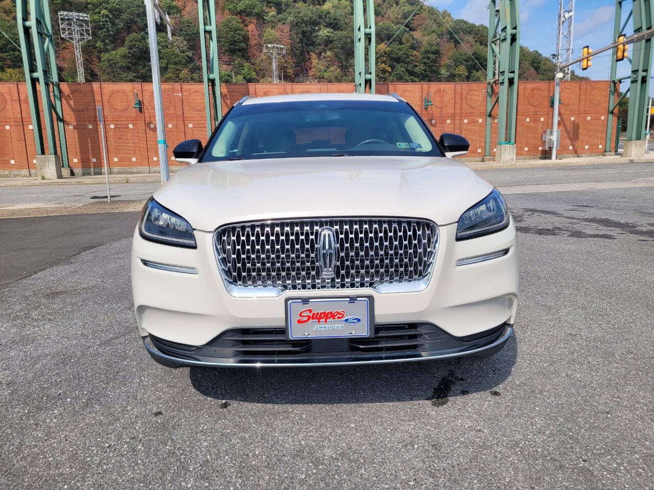 Used 2021 Lincoln Corsair AWD w/ Equipment Group 101A image 3