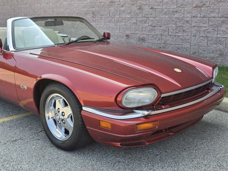 Used 1995 Jaguar XJS V12 Convertible image 1
